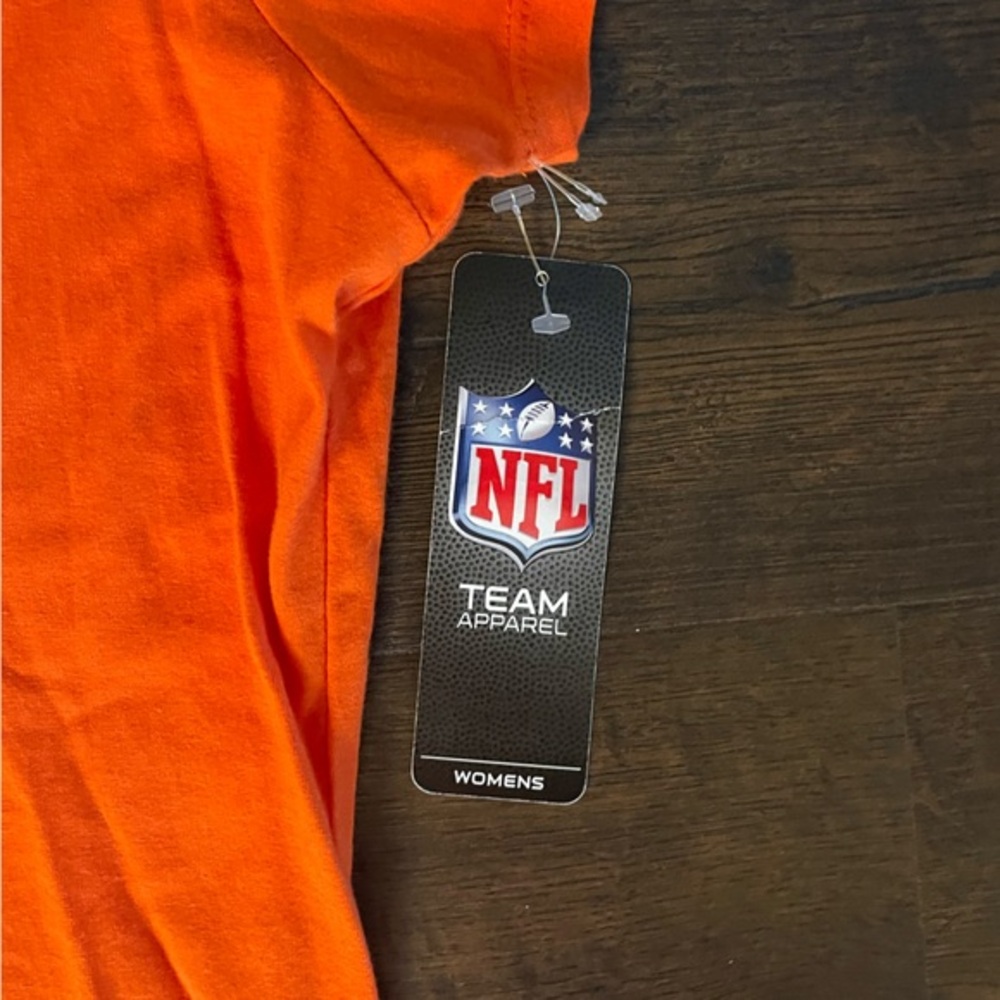 NWT MAJESTIC Denver Broncos NFL Shortsleeve V-Neck Tee Shirt Orange Size XL‎ - Picture 5 of 7